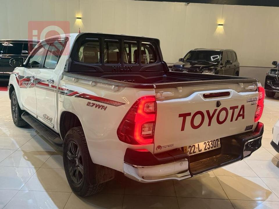 بيكب هايلوكس موديل ٢٠٢٥ دفع رباعي 4x4
2.7 4سلندر
ماشية ٣الاف 
مكفولة كفالة عامة 
بنيد هايدروليك مع اضاءة للمحرك
اضاءة واشارة لدات
كامرة خلفية
دخول بصمة
تشغيل بصمة
اشارات بالمراية
طي مرايا كهربائي 
تبريد مقاعد 
نقطة عمياء 
تبريد خلفي
تحت ضمان شركة ساس 
مستعجل على البيع بسبب عملية لوالدي 

السعر ٣١٠٠٠$ قفل قفل
رقمي ***********
***********

اتصل مباشرة وعذرا عالاطالة
