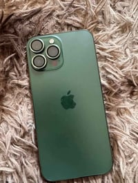 ايفون 13 برو ماكس  جهاز كلش نضيف  بحاله الوكاله  بطاريه86  ذاكره 256 م...