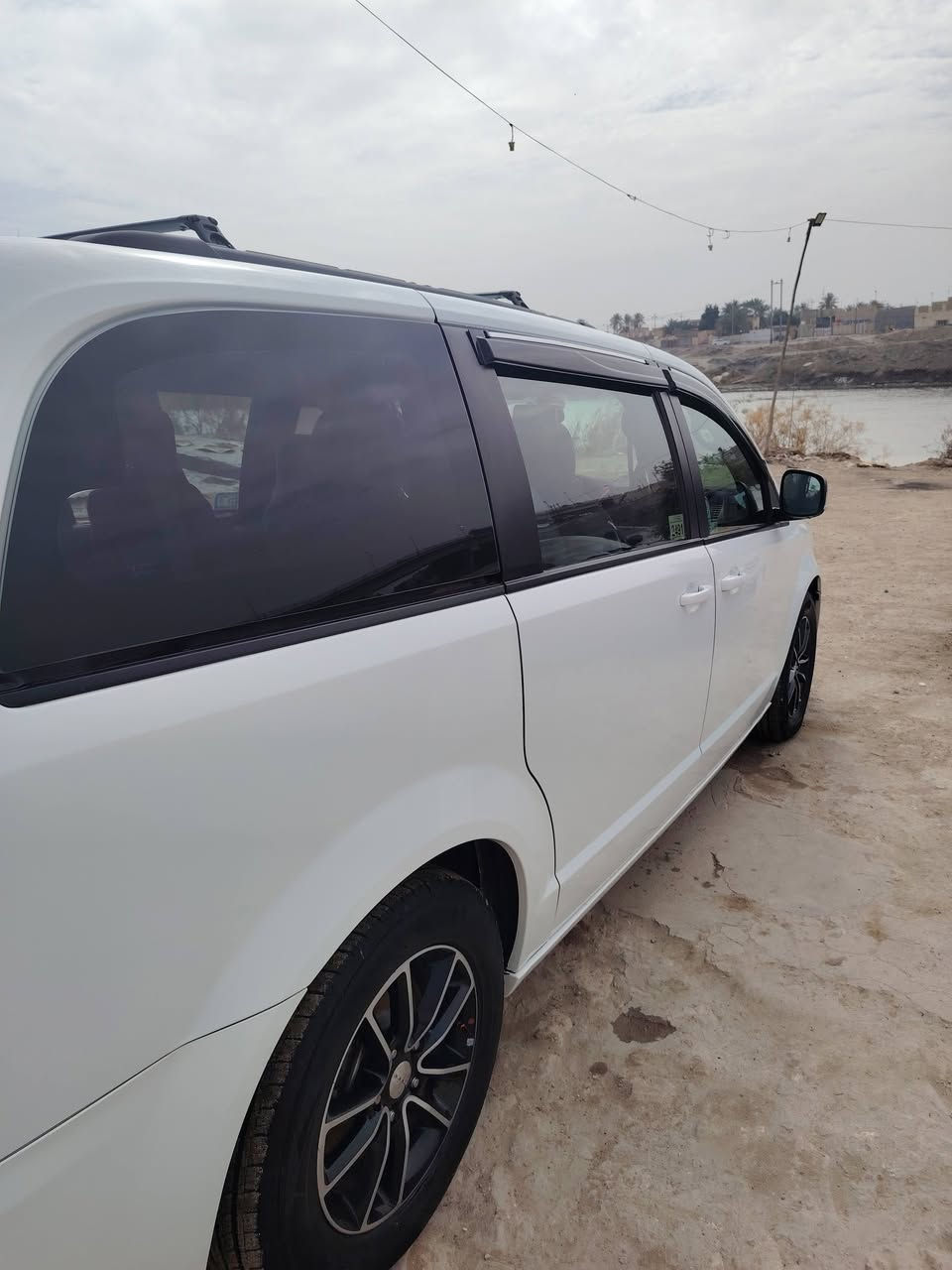 السلام عليكم
للبيع سياره دوج كرفان موديل (2018) سياره (كفاله عامه)
فول مواصفات Gt
رقم اربيل دولي
بسمي السياره
مداور ثاني يوم
تحكم ستيرن
تبريد 3 قطع
كشنات هيتر
كشنات تحكم  
ستيرن هيتر 
فرس بالوسط وفرس بالصدر
اشاير بالمري ونقط عمياء
منضومه زنون شمسي
هوك خلفي 
كير ومكينه خير من الله
سياره مالت بيت
مال جنايه 
اسبيرها منازل
السعر  وتفاصيل أكثر
اتصل ع رقم  *********** واتساب
ماجاوب ماسنجر اعتذر مكلف بالنشر
