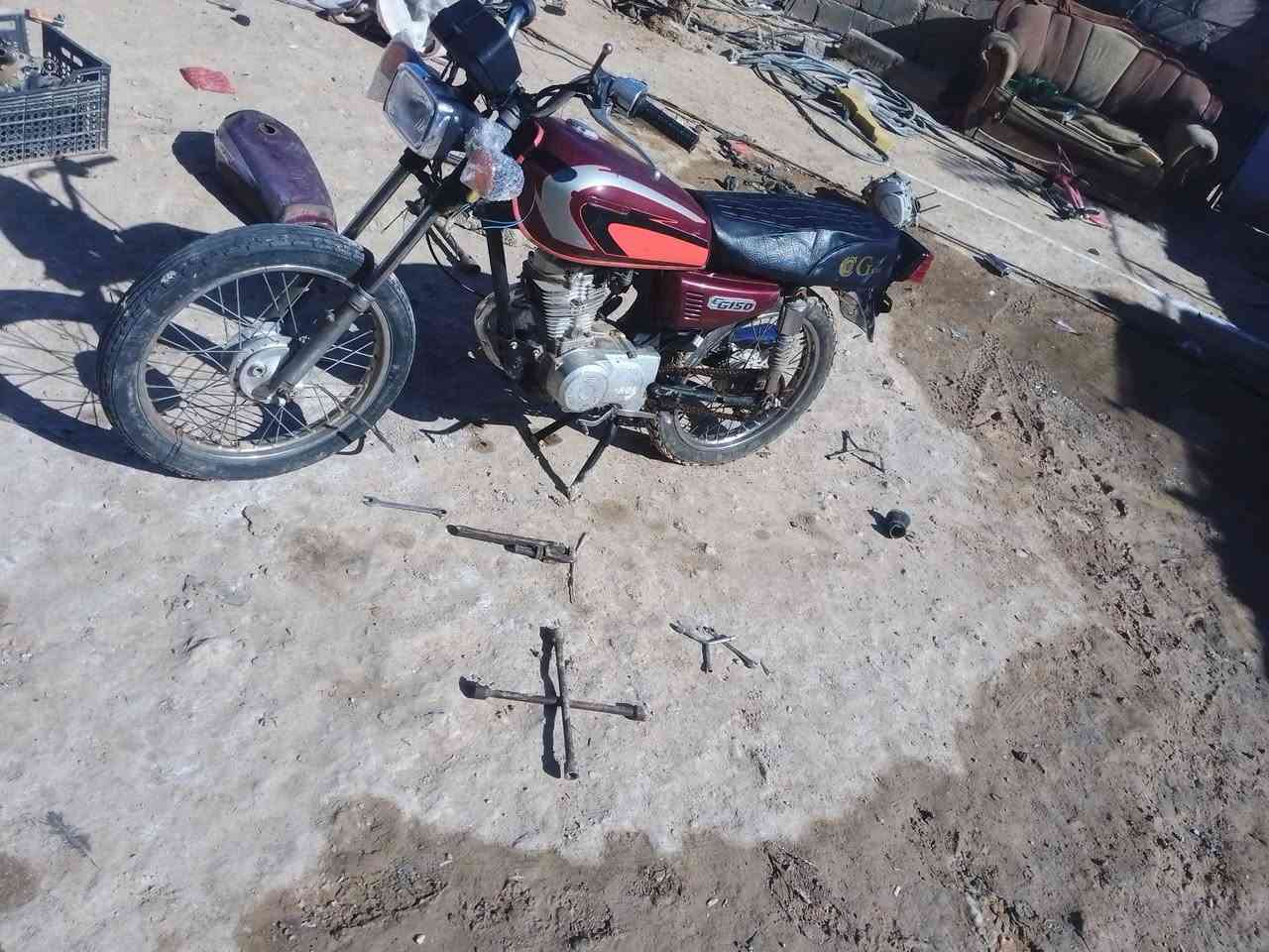 سلام عليكم اخواني دراجة أربعة كير سوري البيع
 موقع الدراجة القائم حي غزة  
السعر  290 وبيهة مجال 
المراسلة ماسنجر او التصال علا الرقم ***********
ملاحضة المو شراي لايراسل
