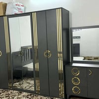 غرفة اخشاب • بدون دوشك • للبيع