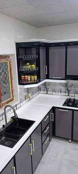 🍴✨ مطبخ ألمنيوم من أعمالنا ✨🍴
إن شاء الله ينال إعجابكم 🤍

🔹 مواصفات:
🇹🇷 خامات تركية عالية الجودة
🪵 محشّى بالخشب لثبات ومتانة أكثر
💧 دواخل فوم ضد الماء
🎯 التصميم والتنفيذ حسب طلب الزبون

📞 للاستفسار والتواصل:
عبر الصفحة 📩 أو الاتصال على الرقم:
*********** 📱العنوان كوت دور العمال
