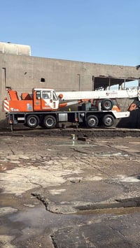 كرين للبيع 30طن 07715697601