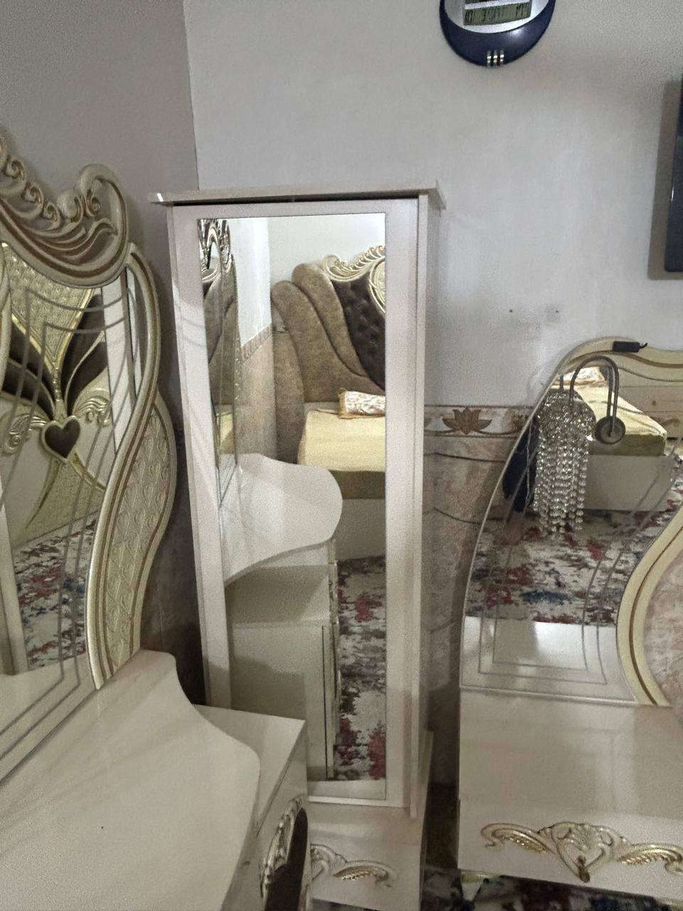 للبيع غرفه نوم تركيه جديده مع الملحق السعر ٧٥٠ للاستفسار ***********
