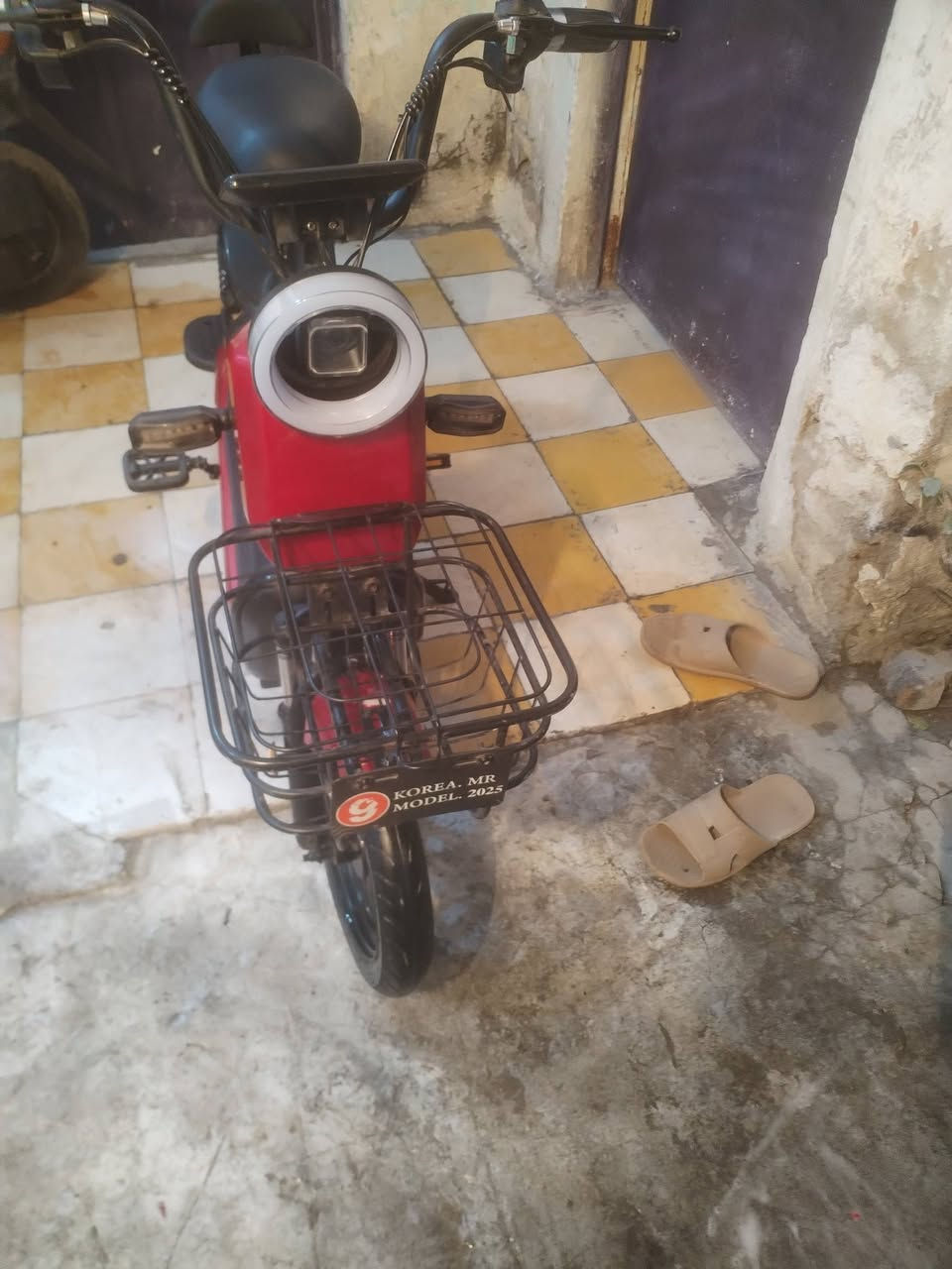 دراجه كهربائيه للبيع سعر 325   ***********
