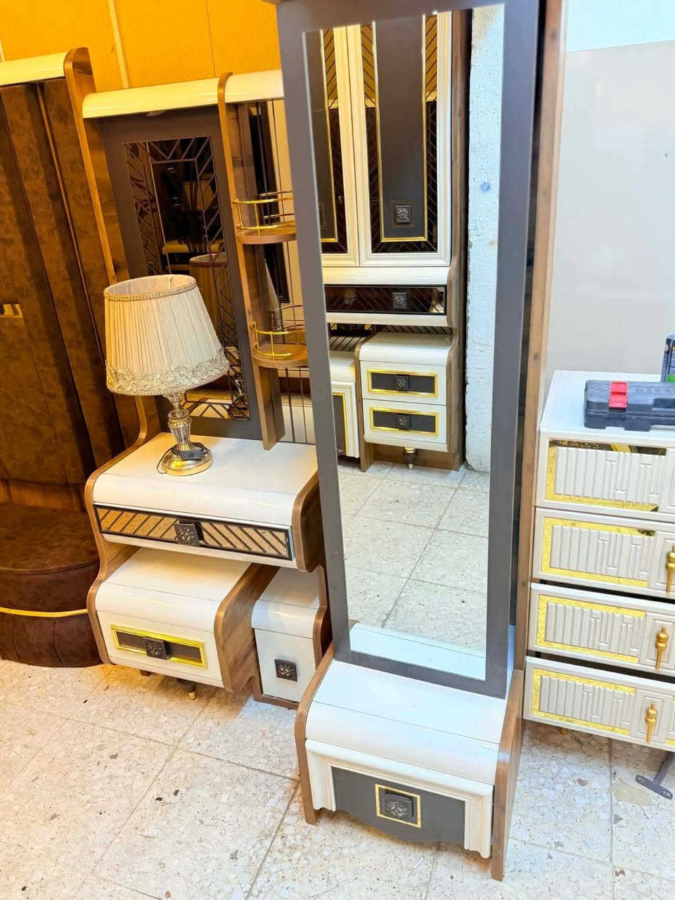 غرفه تركي 9قطع ماركه اصليه
ضهر بلوك سرير مخزن
نظافه/ 90 💯
شد او نقل مجاني داخل بغداد
محافضات بكروه


**إذا كنت صاحب هذا الإعلان وتريد حذفه لأي سبب، رجاءا أرسل رسالة إلى الدعم الفني**