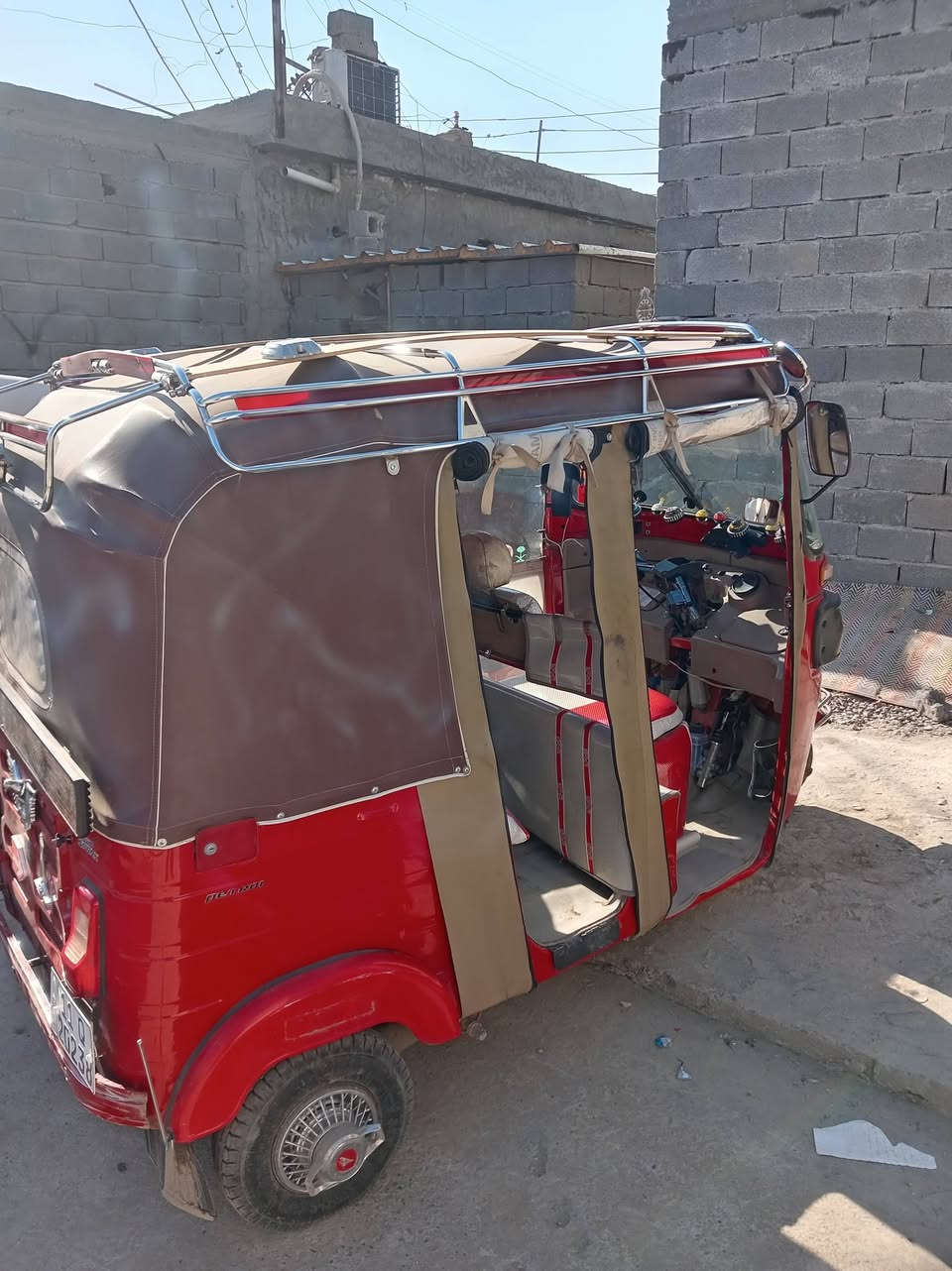 اسلام عليكم ورحمة الله وبركاته تكتك موديل ١٧ مرقمه كامله مكمله اسعر ٥٢٥٠ خمسه وربع جاهزه لشارع العنوان بغداد حي انصر منطقه ارشاد وتحياتي لجميع ***********
