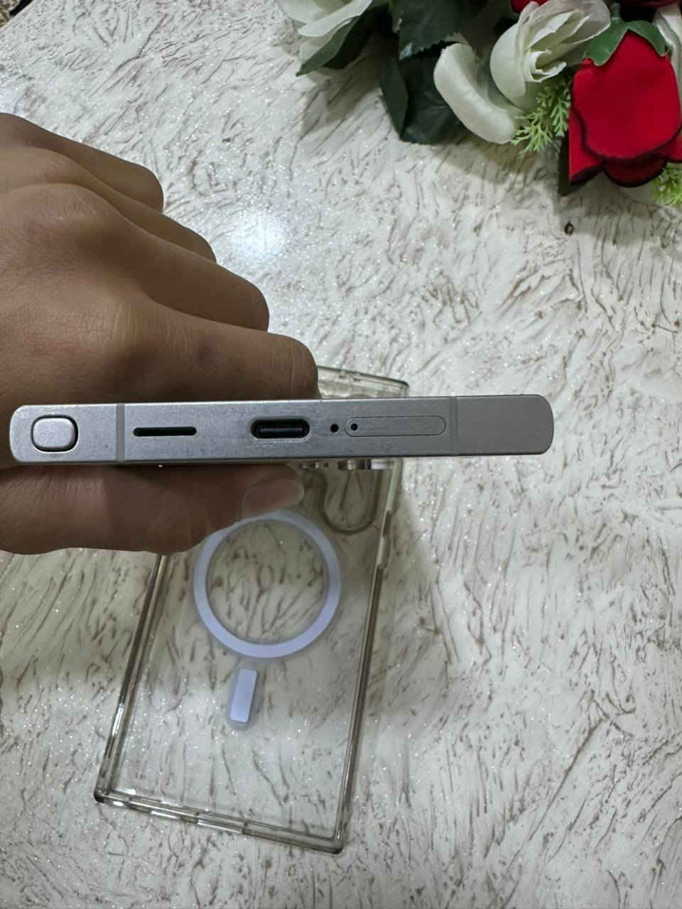 السلام عليكم 
S24 الترا 
ذاكرة 256 دبل شريحه شرق اوسط الجهاز على وضع الشركه بعده بالضمان 
شركة عين الفهد نضافه 100% السعر مليون و50 
للبيع او مراوس بايفون 16 ماكس 
العنوان : ميسان العمارة  
***********
