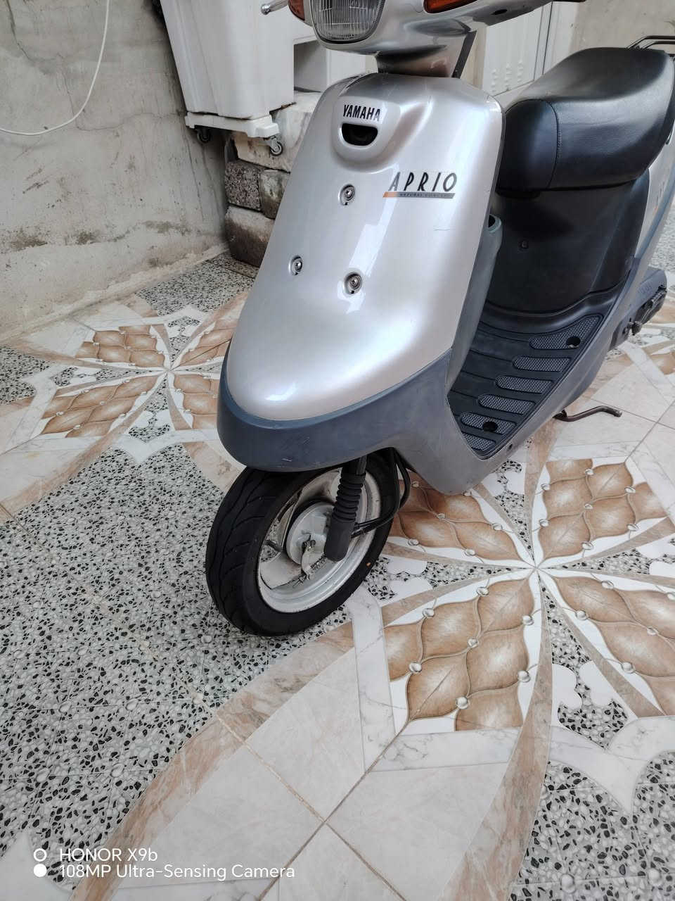 سلام عليكم ورحمة 

متاح دراجه بوتين نص فول خام وضع شركه 

محرك قبغ هندر شاصي شرط برغي ما مفتوح 

لا ونه اكسن ولا جزه شرط محرك اخرس 

كفرات نضيف بلادي لا كسر ولا فطر 

زوج تايرات جديد باتري جديد مرايات نيكل 

وايرمنيه كلها شغل نكره سلف بكل وقت 

دراجه واحد على واحد ما تصرف على ربع 

السعر 750 وبي مجال حك الجيه 

يذا مو شراي اعبر منشور كلشي تلكه بسوك 

شراي اتصل خاص ما اجاوب ملاحظه بيع فقط 

تواصل ***********
