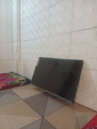 شاشة ٤٥ • مكسورة • كربلاء