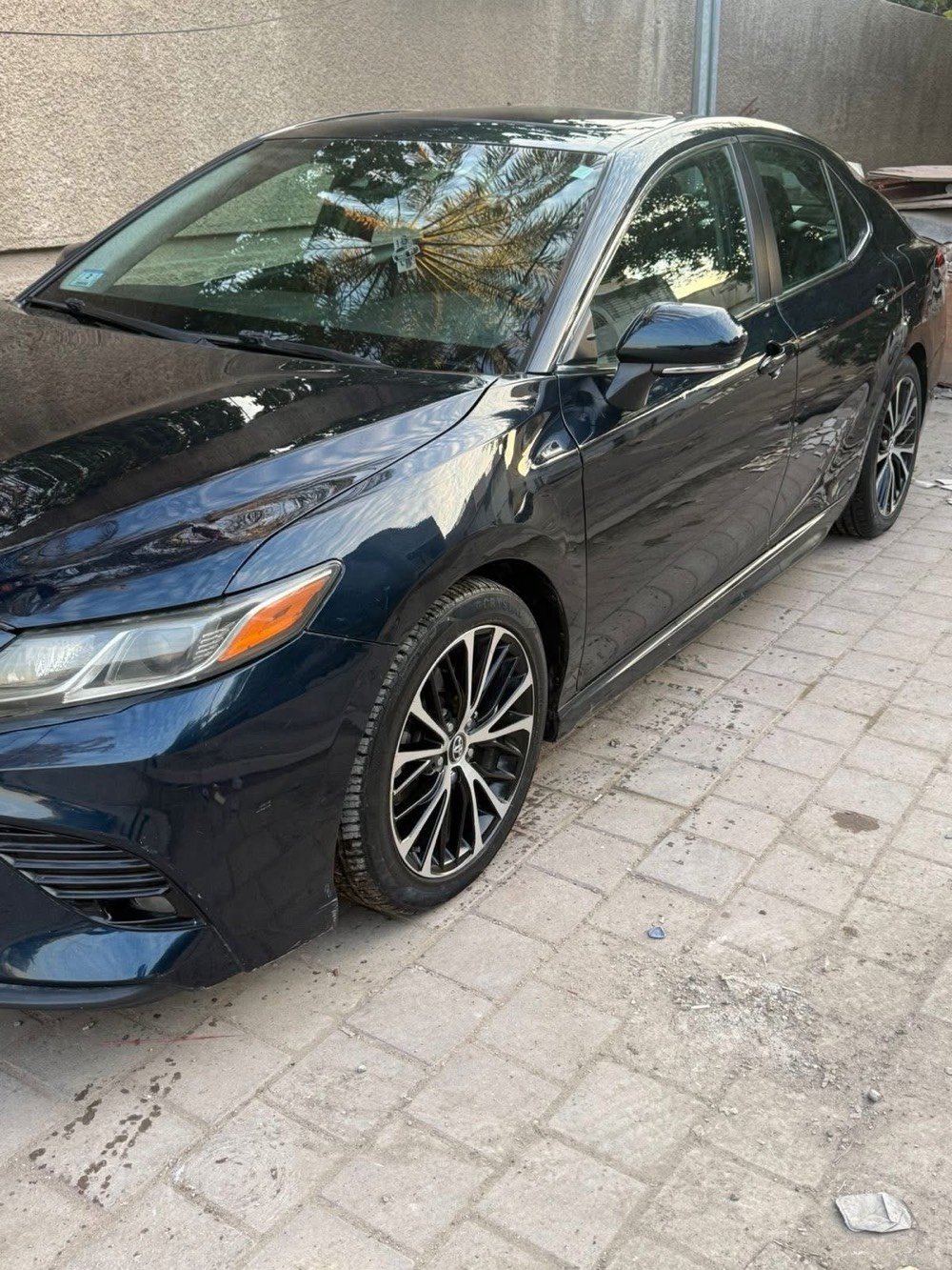 لسلام عليكم
تويوتا كامري 2020 للبيع
فئة اس اي بلص
السياره اعلى مواصفات بالفئة مالتها
1- بصمة
2- فتحة سلايد روڤ
3- تبريد قطعتين (خلفي)
4- شاشه كبيره 8 انش
5- رادارات
6- تشغيل عن بعد
7- مانع تصادم توقف ذاتي
8- نقط عمياء
9- 4 سلندر /2500 / سي سي
10 - كشنات جلد
11-لون مميز ينطي ٣  الوان نيلي وزيتوني واسود حسب الاضائة
وباقي المواصفات المعروفه بالكامري
السياره حادثها واضح بالصور
بيها صبغ دعاميه اماميه وجاملغ خلفي بارد
السياره جاهزه من كل النواحي ماشيه 34 الف ميل
وباسمنه تحويل باي بوقت
السعر195
 ورقه وبيها مجال بسيط
مكان السياره بغداد
للاتصال 
واتساب
او خاص