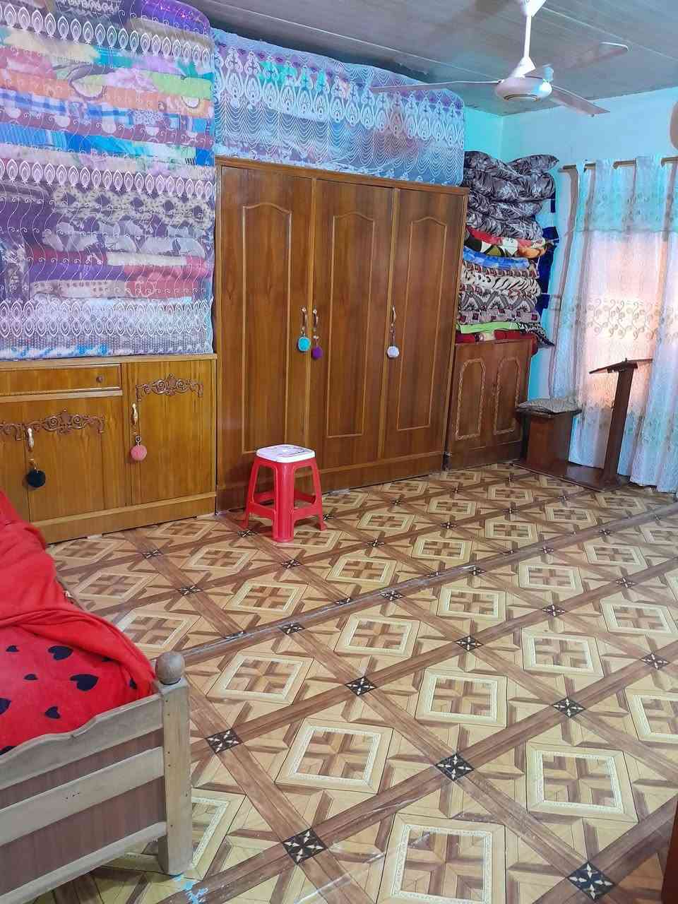 دار للبيع تجاوز مشمول بالتطويب ركن المعمل بدايه التجاوز مساحه 170 يتكون من استقبال ومطبخ وصاله وغرفتين للإستفسار ***********
