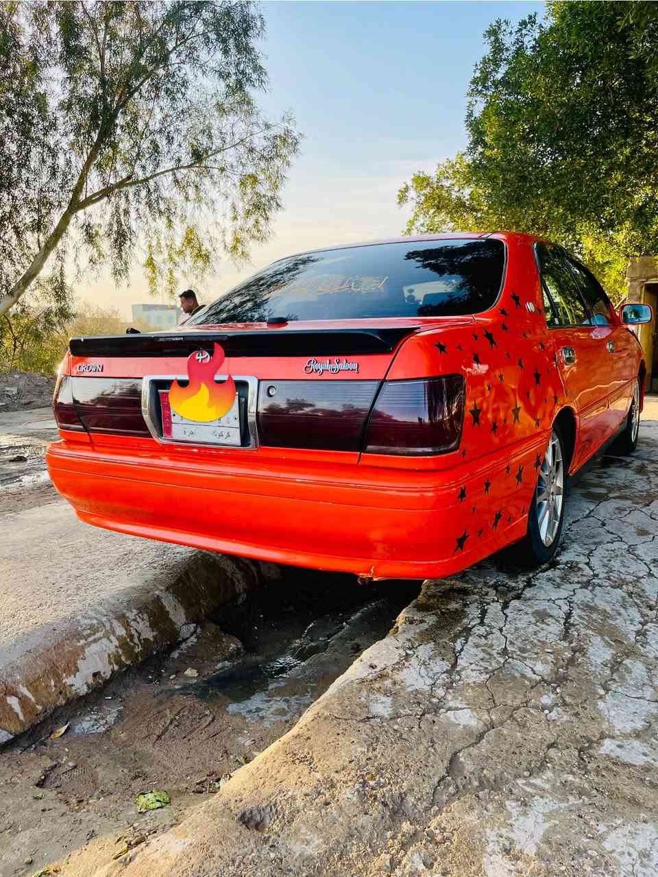 سلام عليكم 
كراون ملكه موديل 2003
رقم كركوك كصه قماره فقط
مكينه فيفيتي ٢٥٠٠ خير من الله كير جديد 
دكمتين لسياره 
صبغه جديده حلوه 
مكان سياره بابل اسكندريه 
سعر ٦٥ وبيها مجال قليل 
لاستفسار ***********
