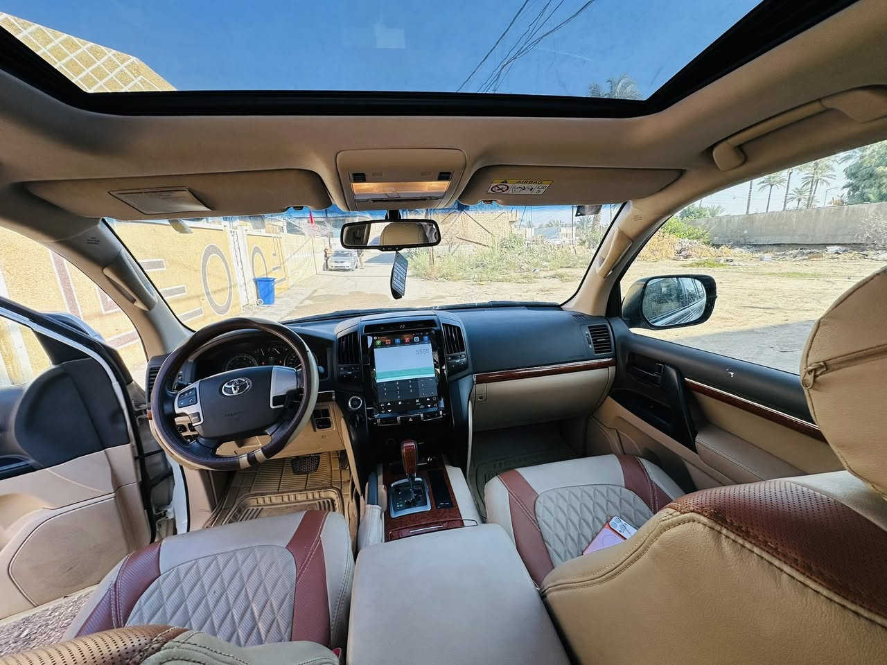 السلام عليكم
لاندكروز 2014 السياره جديده كلش
ماشيه 120 حقيقي شرط الفحص
فول مواصفات (بريم)
السعر 385 وبيها مجال حك جيتك
***********
العنوان بغداد الراشديه عبور بوابه بغداد
