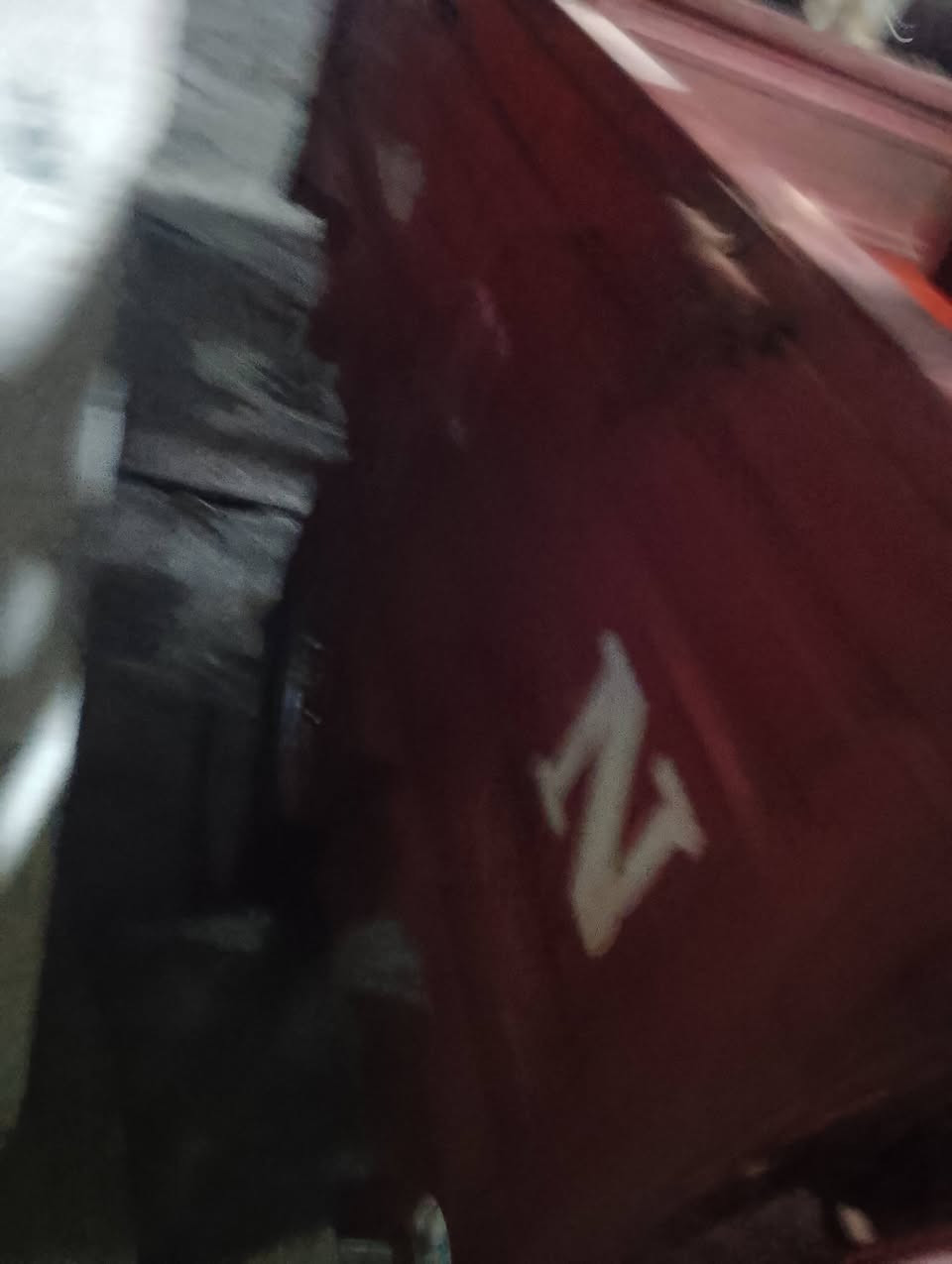 السلام عليكم ستوته دايوان للبيع موديل 18 مكان بغداد المعامل رقم الهاتف ***********
