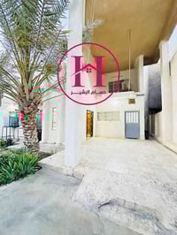 عقار للبيع   الموقع حي الخضراء بالمربع الأول   المساحه 484 متر طابقين ...