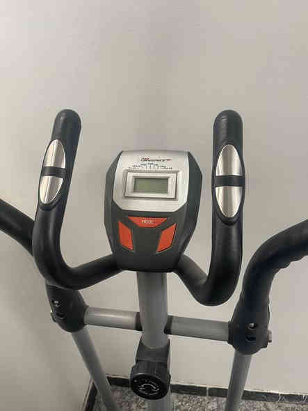 السلام عليكم جهاز رياضي للبيع نظيف قيم واخذ باللي يرظي بية الله رقم الهاتف ***********
