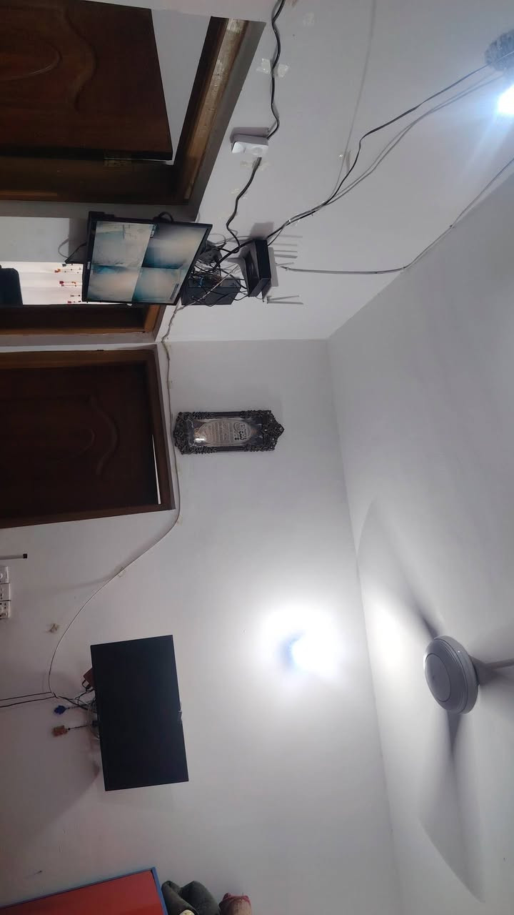 بيت للبيع طابه صرف على طريق المطار   ***********

