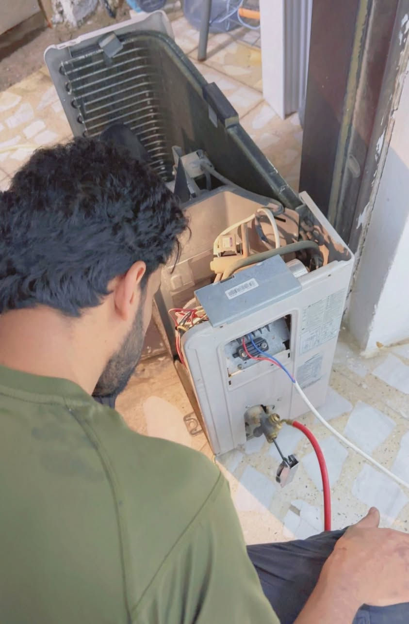 اليوم والحمد لله تم صيانة سبلت 
في بغداد شارع فلسطين 
خدمات حيدر للسبالت  🪛🔧 وكل ما يخص التبريد والتكييف 
تنصيب السبالت مع عمل فاكيوم🧰
غسل  وتنظيف و ادامة جميع اجهزة التبريد🪣
صيانه جميع السبالت والمكيفات   
للتواصل و الإستفسار اكثر مراسلة الصفحة او اتصل واتساب📞 ***********
