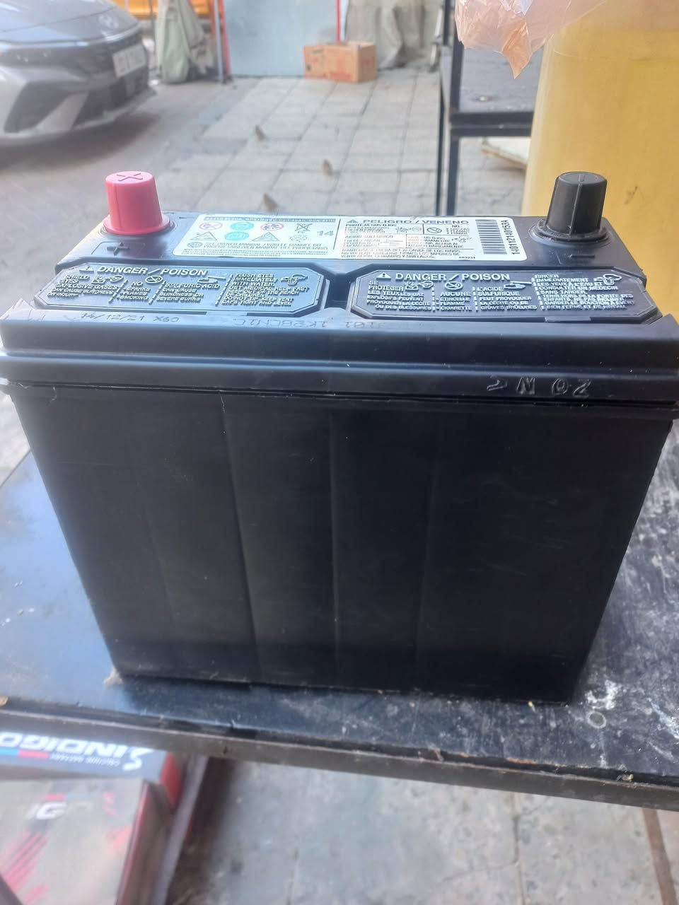 باتري للبيع للسيارات الهايبرد حجم ٤٥ امبير اصلي شركه السعر ٤٠ الف مع القديم هاتف*********** بغداد الاعظميه بي ضمان شرط التشغيل
