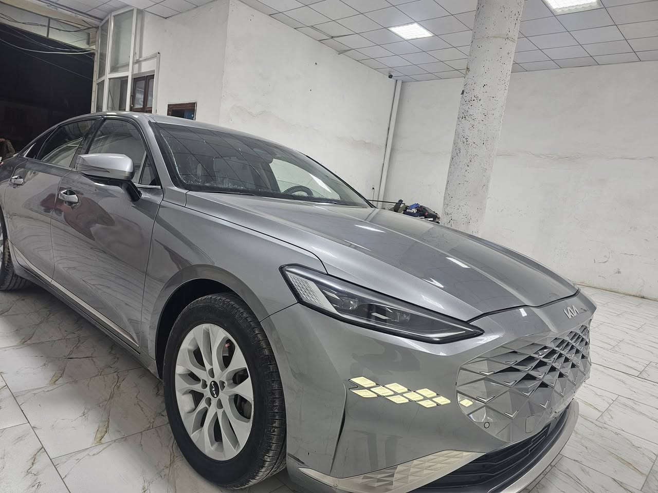 السلام عليكم
k8 2022 للبيع 
تترقم جميع المحافظات 
وارد كوري خط واحد(غاز)
السياره فول مواصفات 
بصمة تشغيل ودخول وتشغيل عن بعد
رادارات(امامي/خلفي/جانبي/نقط عمياء)
توقف ذاتي أمامي وخلفي 
تبريد لمس (قعتين)
كشن كهرباء ومساج وحضن 
الكشن الأمامي  تبريد وتدفئه والخلفي تدفئه فقط 
بردات خلفيه وبرده كهرباء وتفاعليه مع البك 
ثلاث انظمة قيادة
والكثير من المواصفات الأخرى 
سونار داخل المنشور  
بسعر 163$ وبيها مجال للشراي
*********** واتساب
***********
مكاني النجف الاشرف
