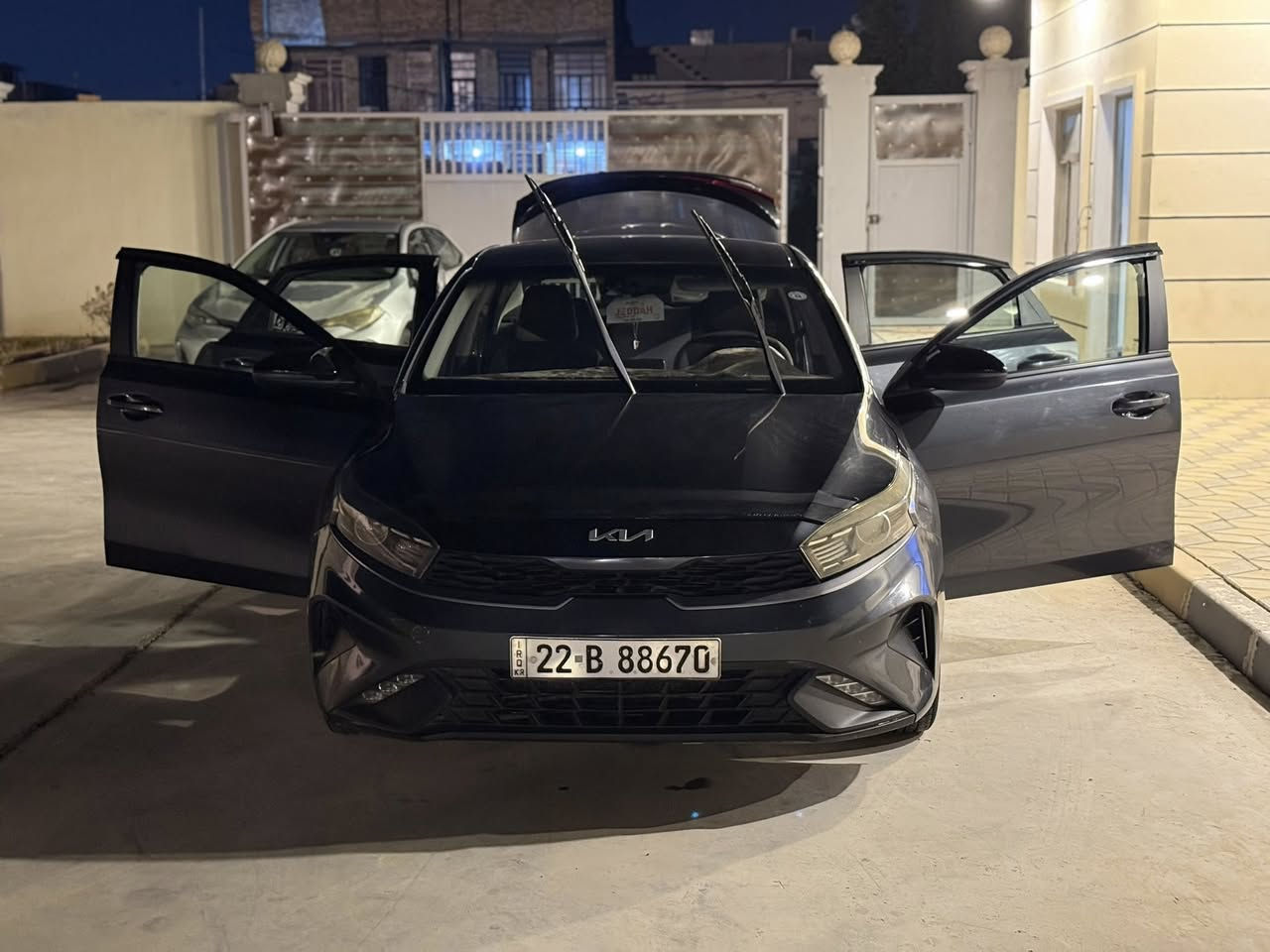 فورتي 22 نص فول مكفوله من الضربه السعر 140 قفللللللللللل ***********
