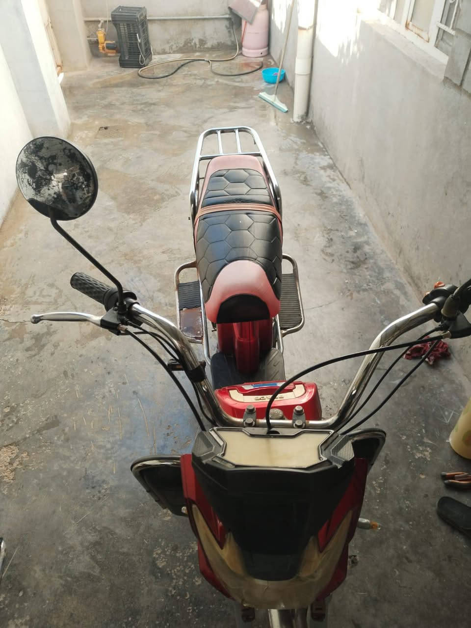 مطور شحن للبيع
225وبي مجال 
بطاريه نص عمر أو أكثر على الفحص 
رقم ***********
