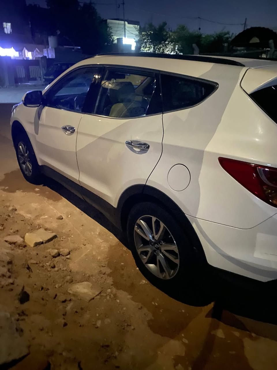 السلام عليكم 
سنتافيا خليجي ٢٠١٥ 
٢٤٠٠ 
رقم واسط 
مشروع وطني تحويل مباشر
تخم تاير جديد 
تبريد ثلاث قطع
بيها شخط بالباب الأمامي ومرشوش ع كد الشخط والبنيد والقمارة بيهن  شي قليل نقاط مال محولبه فقط
السعر 140وبيها مجال 
مكاني الديوانيه المركز 

📲***********
***********
