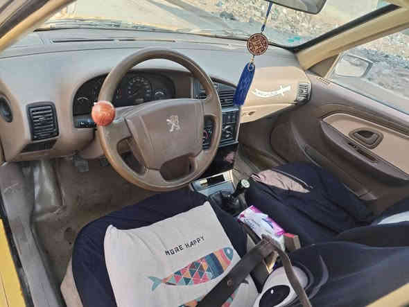 السلام عليكم
سياره بيجو لميس موديل 2016 رقم  جديد 
مكفوله من الضربه والتبديل مكينه وگير     حداديه صدر  هيئة وغرامات مصفره السعر 45وبيها مجال بسمي تحويل ثاني يوم سياره جاهزه مكاني بغداد  الشعب سبع قصورشارع ابوعلي  الاتصال ع  ***********
