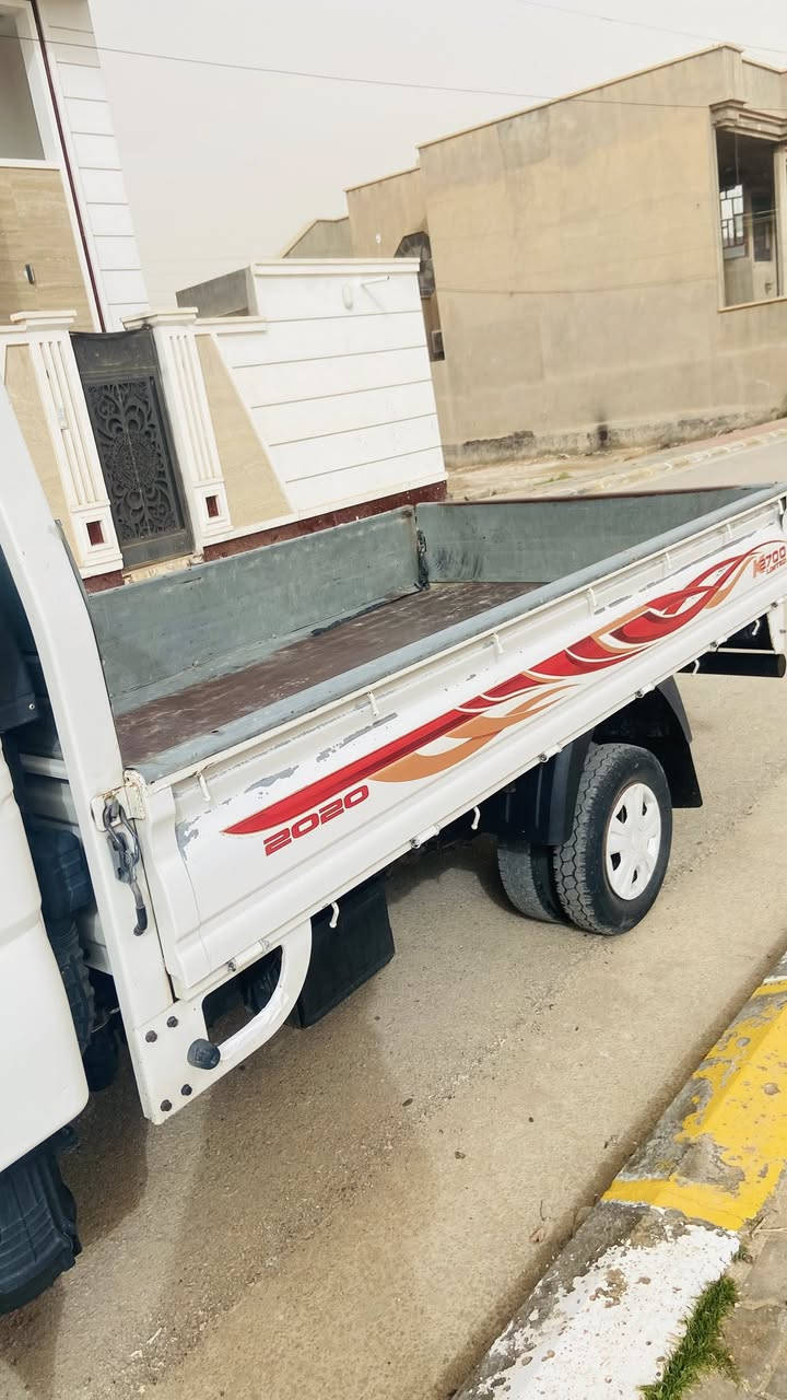 السلام عليكم للبيع كيا موديل 2013رقم انبار نضافه خير من الله وبدون صبغ تجي تفحص وتشوف بعينك السعر 107ورقه وبيها مجال
***********
