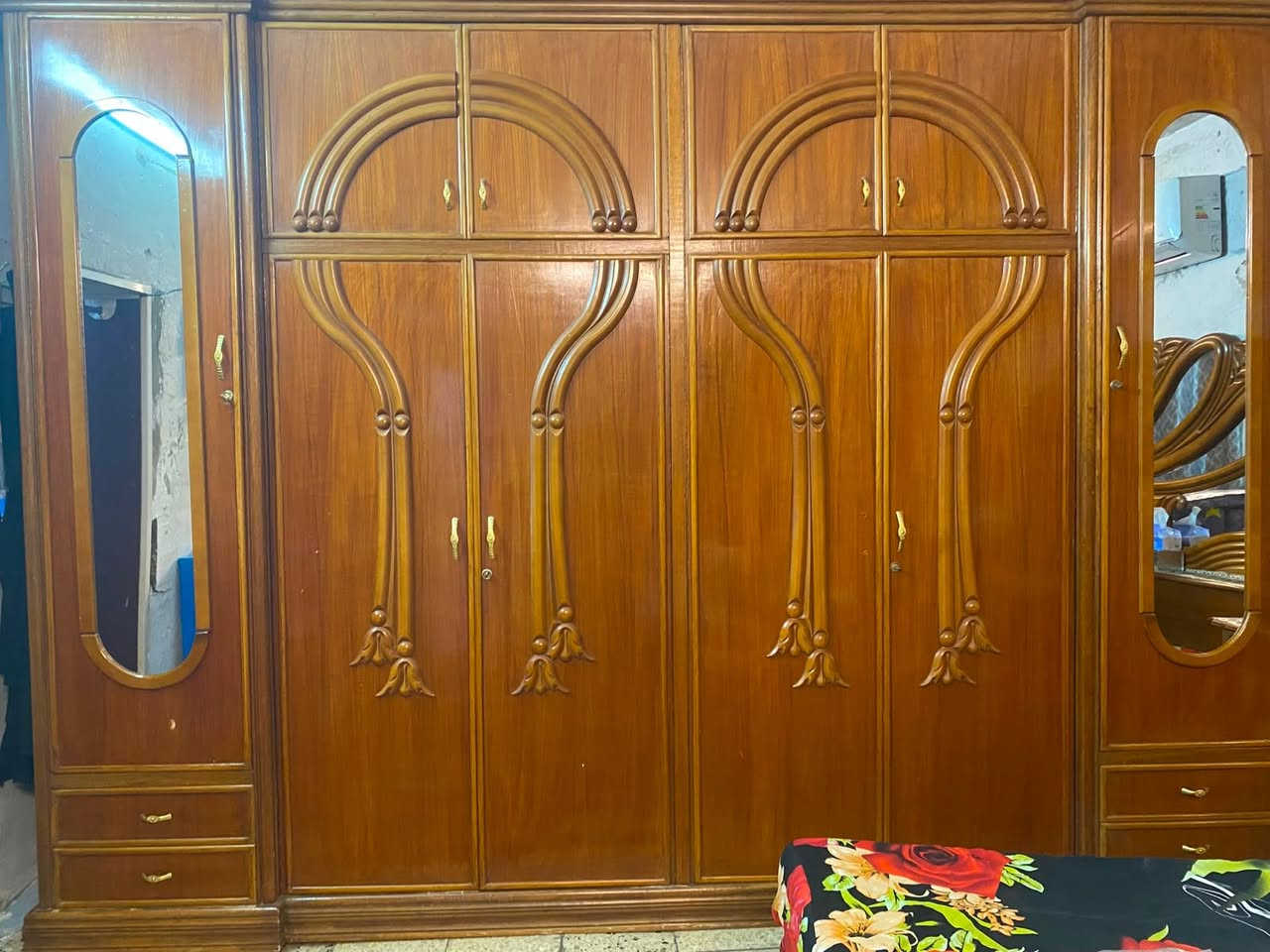 غرفة نوم أخت الجديده صاج وجه وكفه مصارلي هواي من اخذتهه للبيع


**إذا كنت صاحب هذا الإعلان وتريد حذفه لأي سبب، رجاءا أرسل رسالة إلى الدعم الفني**