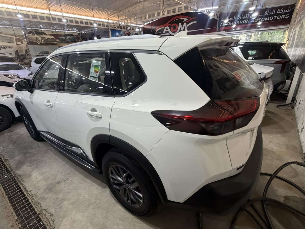 🚗 نيسان X-Trail 2025 خليجي 🇯🇵

✨ سيارة عائلية أنيقة تجمع بين الراحة، الاعتمادية والتكنولوجيا الحديثة.

🔹 محرك 2.5 لتر 4 سلندر
🔹 قوة 181 حصان
🔹 ناقل حركة CVT أوتوماتيك
🔹 دفع أمامي (FWD)
🔹 استهلاك اقتصادي للوقود يصل إلى 16.1 كم/لتر
🔹 شاشة معلومات وترفيه حديثة
🔹 Apple CarPlay & Android Auto
🔹 مثبت سرعة
🔹 مصابيح LED
🔹 أنظمة أمان متطورة وحساسات ركن  

📅 الموديل: 2025
📏 الممشى: 22,000 كم فقط
🌍 المواصفات: خليجي
⚙️ الدفع: أمامي

💰 السعر: 32,500,000 دينار عراقي

✨ سيارة نظيفة وجاهزة للاستخدام، مناسبة للعائلة والسفر مع مساحة داخلية واسعة وراحة عالية.

📞 للاستفسار:
***********
***********

📍 بغداد – الكريعات – شارع الوقف السني 🚘
