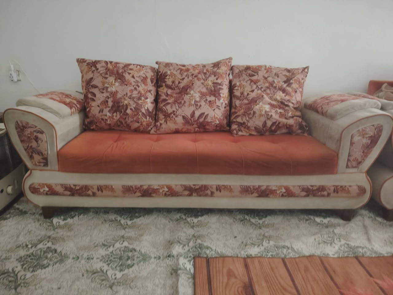 تخم تزكام نضيف مامتعوب عشر مقاعد للبيع للاستفسار الاتصال على الرقم ***********
