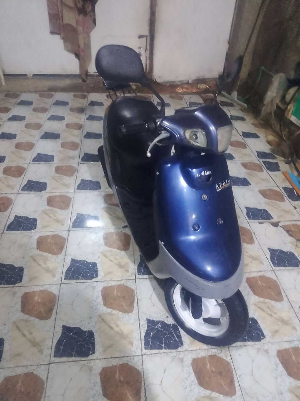 سلام عليكم عندي دراجة بطه اللبيع نضيفه جدا عنوان محموديه *********** ,225سعره
