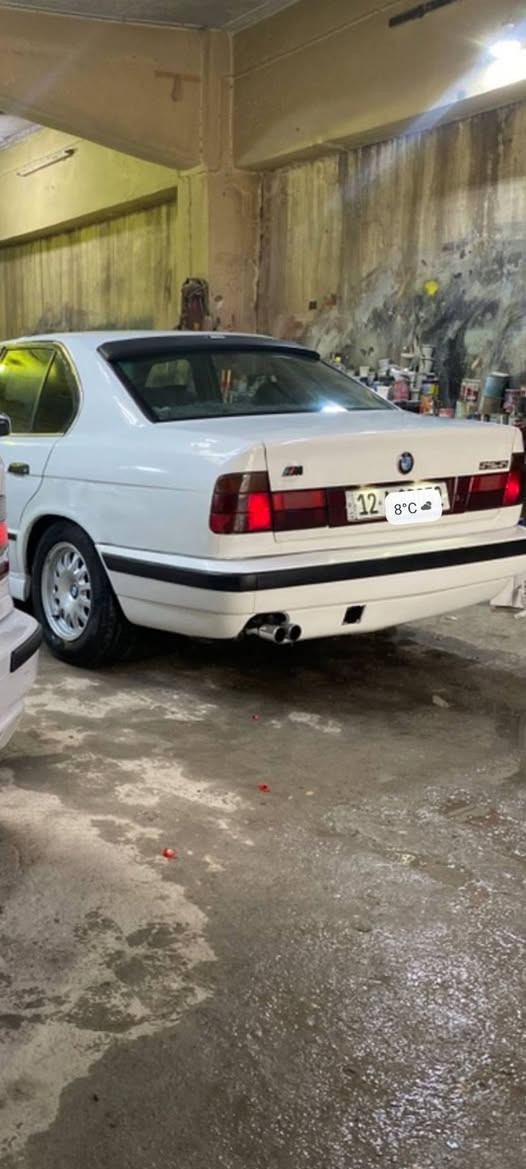 سلام عليكم للبيع بي ام 520مفتوح كير تومتيك طخم نضيف مكينه نضيفه طخم تأيرات سنويه جديده شرط التحويل رقم مسطره هزه جديده. رقم نينوئ كابون بنزين السعر ***********. ***********🇩🇪📞
