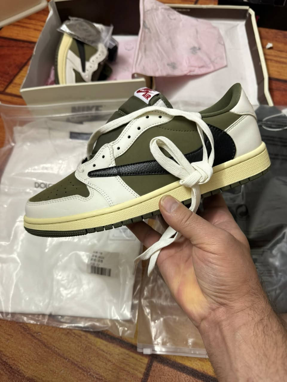 الحذاء قياسه ٤٤ ولتيشيرتات ثنين واحد ابيض واحد اسود ولقيااسات مبينه بالمقطع
كلهم شلعة ٦٠ الف


**إذا كنت صاحب هذا الإعلان وتريد حذفه لأي سبب، رجاءا أرسل رسالة إلى الدعم الفني**