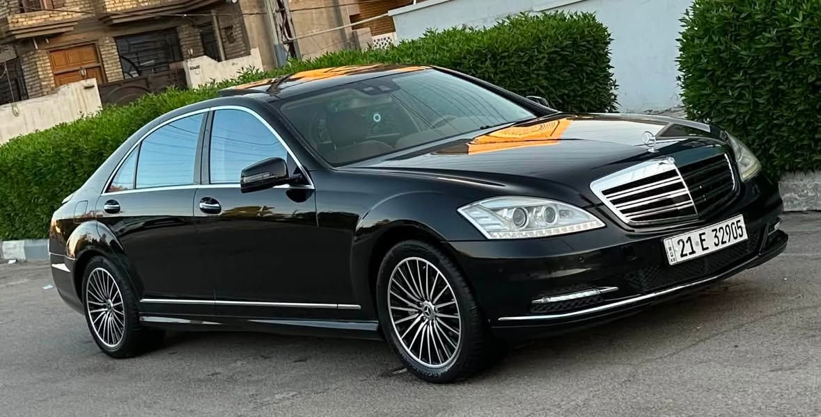 السلام عليكم
مارسيدس S500 خليجيه فول الفول
 اصل 2010 
رقم سليمانيه بأسمي 
هزه جديده رقم جديد
موصفات معروفه 500  
لارج 
دبل جام 
داخل عسلي بالكامل 
تبريد 3 قطع 
دبل ماوس أبواب وصندوك شفط 
جنطه كهرباء
تخم تاير عليها جديد
صدر خلفي امامي جديد 
بلوتوث 
لايت ويا الستيرن يفتر 
كأمره خلفيه بلاديه 
مري شفط وقلاب 
بانوراما 
سياره جديده بمعنى الكلمة 
صبغ دعاميات فقط 
كشنات خلفيه أماميه تدفئه وتبريد 
فول الفول مواصفاتها 
مكاني بغداد العامريه
السعر (205) وبيها مجال جدا بسيط
***********
***********
