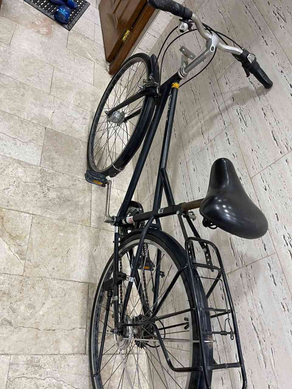 السلام عليكم
باسكل ترحال  للبيع اصلي ياباني ماركه كلش نضيف وكلشي شغال اي نقص مآبي  وغراضه كله الاصليه بريكات وديات سستم كامل شيمانو تايرات نضيفه سعره ب 130 وبي مجال مكاني بغداد حي جامعه ***********
