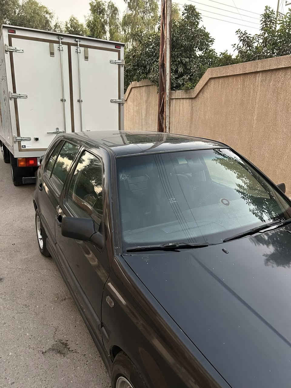 كولف موديل ٩٣ محرك ٢٠ كير عادي تبريد شغال رقم بغداد تحويل مباشر مشروع وطني مصبوغه عام اثر تقحيل  
مكان موصل حي الاخاء غير متواجد عالنت للأستفسار الاتصال 
***********  سعر ٤٠ وبي مجال
