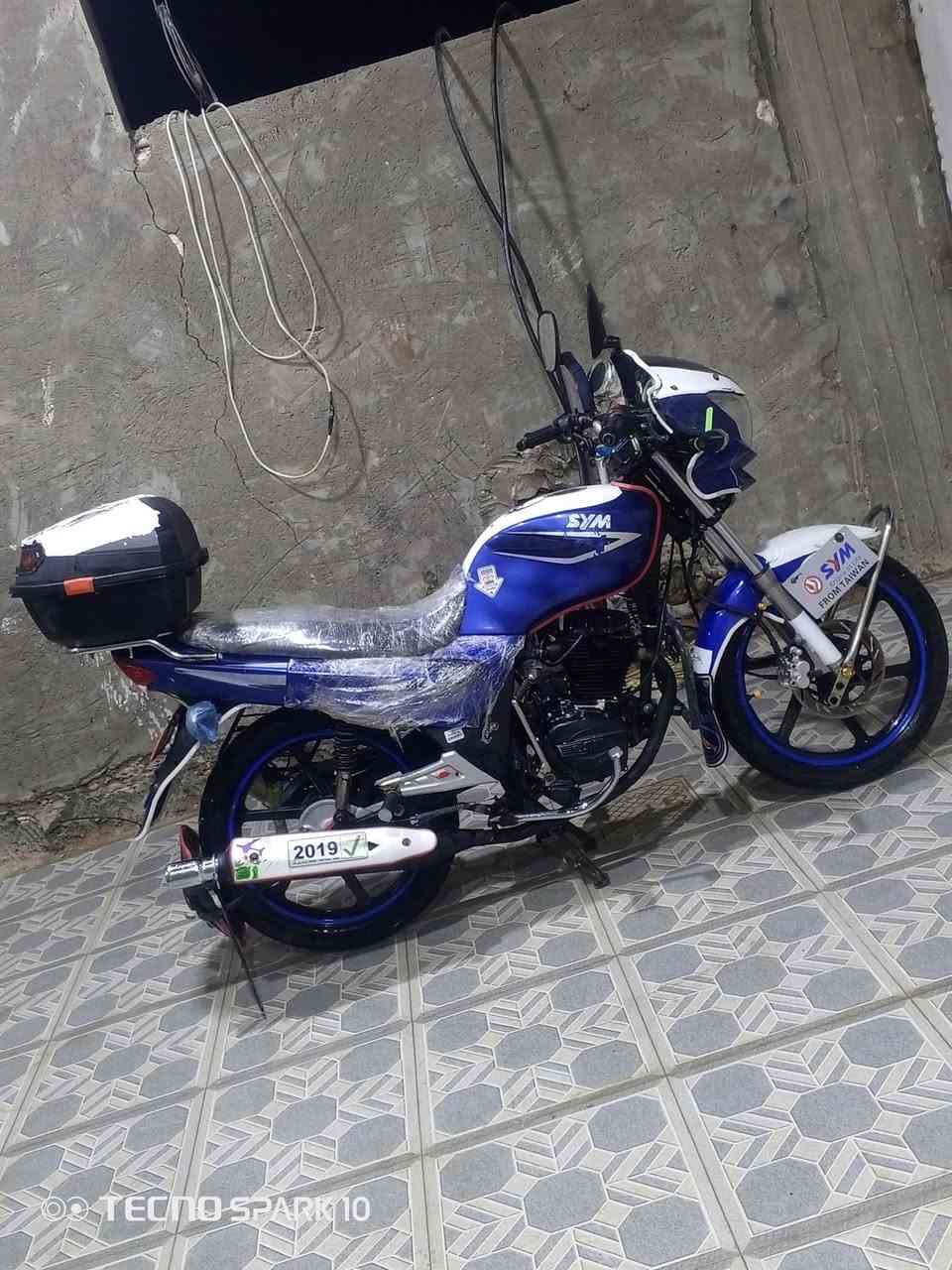 سلام عليكم البيع سايم كترواني جديد كله شقال كهرابايات ومحركه شركه بعده جديد وحلوو مرتب 2018 وياه منفيس ولمو شرايه لاكسر بحالاناس وتحاتي الكم السعر 900 مجال العنون رمادي سبع كيلوو قرب مجمع الهندسي ***********
