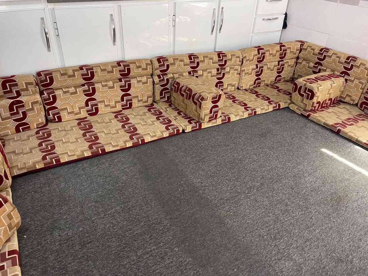 جلسه سعوديه اخت الجديده الاصليه حبيبات مضغوطه 14 متر 7 دواشك مع مساند ظهر وتجوات سعره 190 بيه مجال قليل المكان مجمع الاميرات لاتصال *********** النجف, العراق
