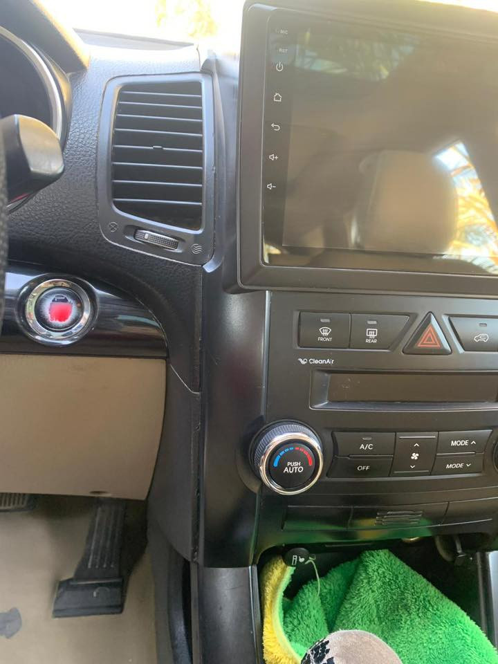 للبيع سورنتو خليجي مكفوله من الصبغ والتبديل بيه بس بارد وشخوط مثل ماموضحلكم بلصور مكينه 2400دوش سياره فول مواصفات بصمه تشغيل بصمه ابوابحساس خلفي كامره  بنوراما
مكينه حداديه خير من الله السياره باسمي تحويل ثاني يوم  مكاني كربلاء الحسينيه السعر 115مع مجال بسيط 
***********
