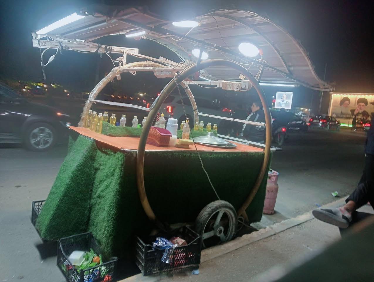 عربانه للبيع كهرباء كاملة مابيه اي نقص بل شهداء البياع سعر مناسب ***********
