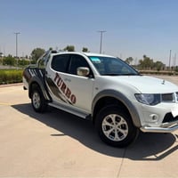 بيكب مسيوبيشي ٢٠١٥ دفع رباعي ٦ سلندر ٣٥٠٠ رقم بغداد إنكليزي مكفوله كفا...