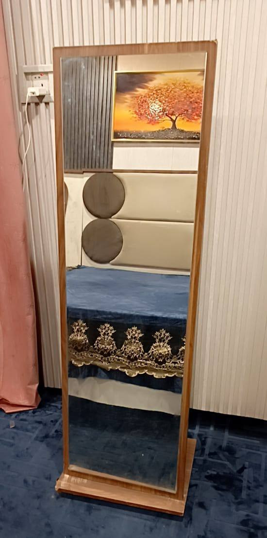 غرفه مستعمله للبيع تركيه البوابات سلايت السعر 400  
العنوان الأمن الداخلي 
رقم موبايل ***********
