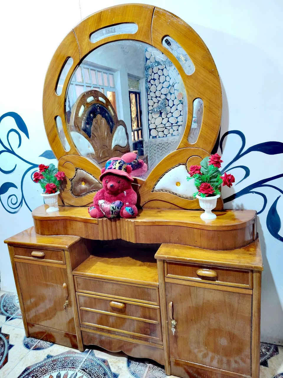 غرفة اخشاب صاج تسكام تسكام ثقيل درجه أولى داخل وخارج صاج غرفه روعه ام السته طابقين نضافة فول كنتور دور دنك زاويه ضخمه دوشمه وترتيب ضهر جرجوبه براغي ملحقات كامله للبيع الديوانيه اتصال ***********
