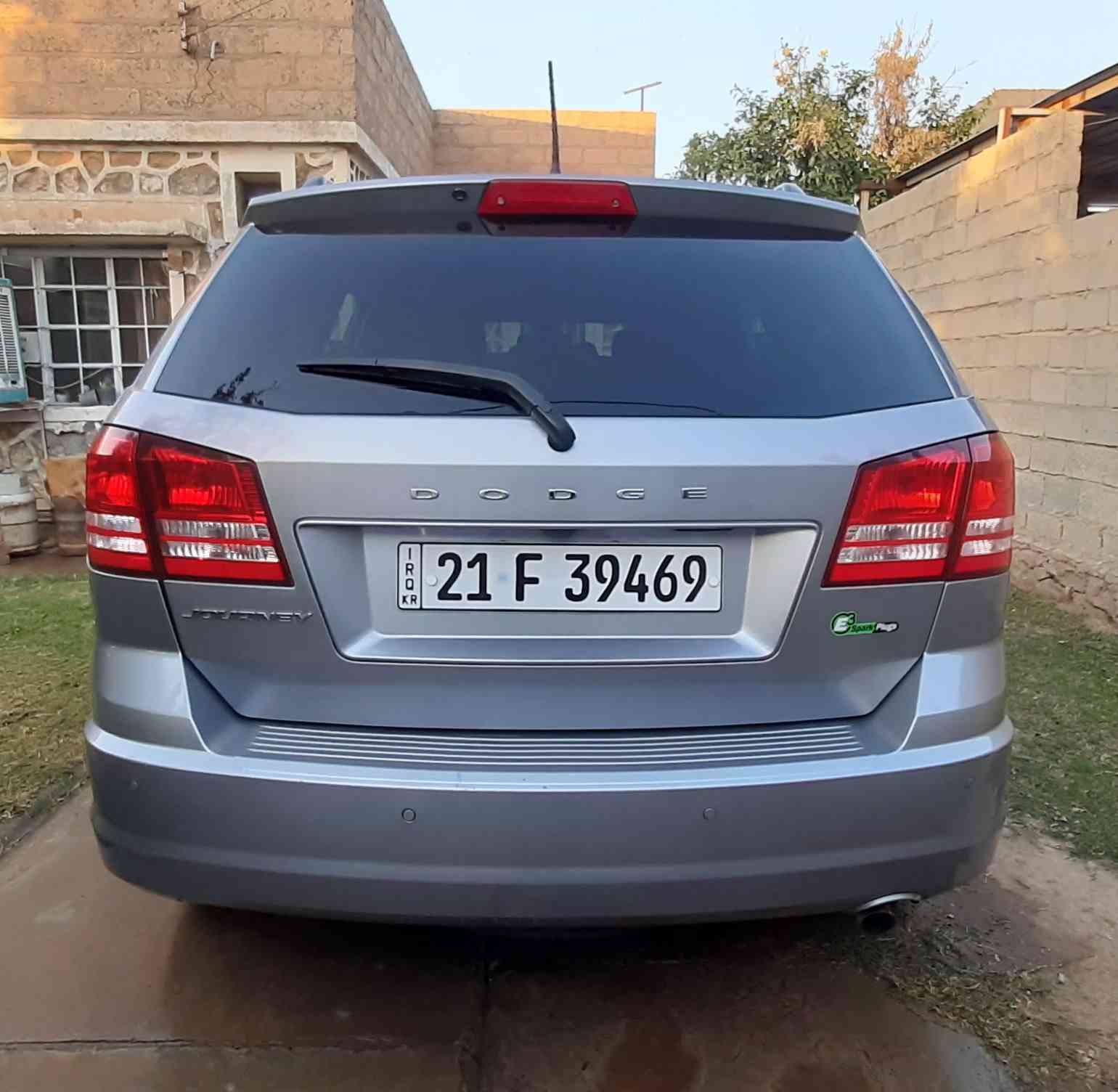 دوج جورني موديل 2020  باسمي محرك أربعة ٧ راكب و ٣ قطع تبريد ويل كب ١٧ اصلي وباقي مواصفات معروفة بالجورني سيارة جديدة ونظيفة كلش استخدامها قليل بدون صبغ ولاتعديل ولا شخط ولا حالوب فقط تبديل بابين سكن بلادي نفس اللون مطابق ١٠٠% ارباكات سليمة شرط  ماشية ٦٠ الف ميل كير ومحرك شرط كلشي علبلاد سويج وبصمات عدد ٢ بلاد مع بطاقة بنزين السعر ١٧٣ $
*********** واتساب و ماسنجر مفتوح كركوك, العراق
