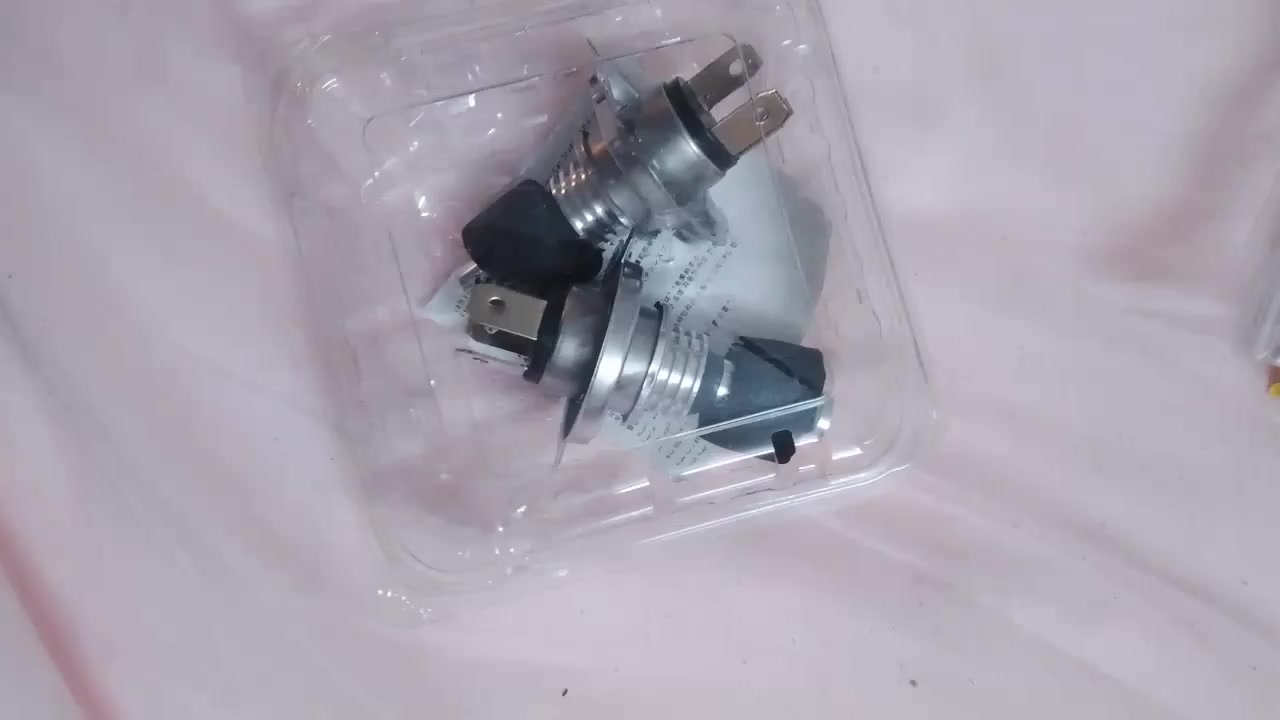 السلام عليكم 
مصابيح سيارة LID
عدد 4
السعر 15.000


**إذا كنت صاحب هذا الإعلان وتريد حذفه لأي سبب، رجاءا أرسل رسالة إلى الدعم الفني**