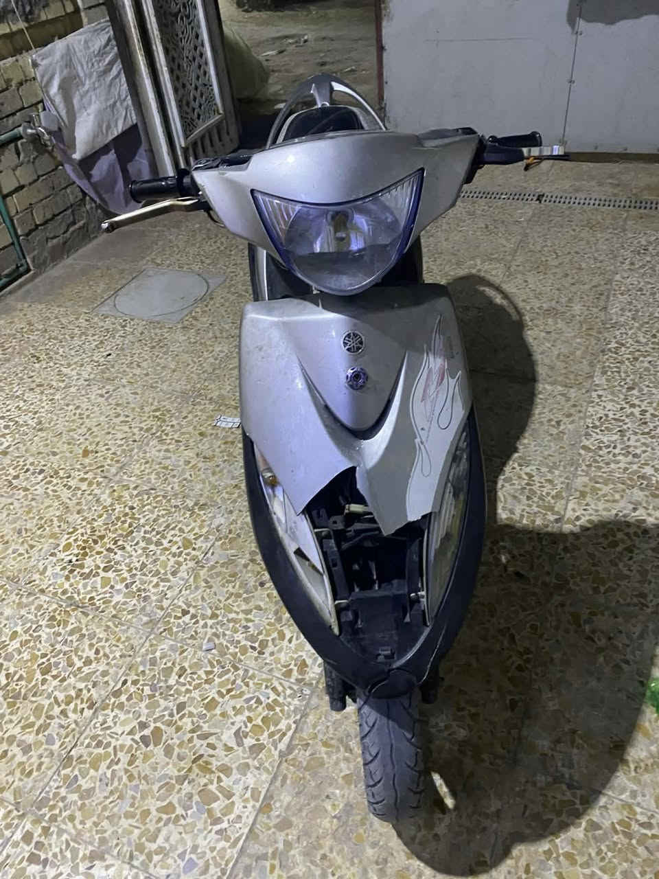 سلام عليكم دراجه للبيع دراجه بلاديه كله كفرات دواخل ختم واحد اصلي شوفت عينك نضيفه بس مغاسله سويته ٥٥ موجوده بوشته عدي ٤٩ بلادي جانت معدله مشي حلو  ناعم زينه الله شاهد مداريه بس متوازي عل بيعته كله شغاله كهربائيات ضفيره اصليه كابريتر اصليه مالته كشن ٤ ولفات بك لايت مال ٤ ولفات بس عوزه غسله وترتيب بسيط شوفت عينك عوزه غسله فقط.  سعر ٥٠٠ بيه مجال خير من الله وأخدم اني فقط الهندر مو وياه عندي هندره ***********
