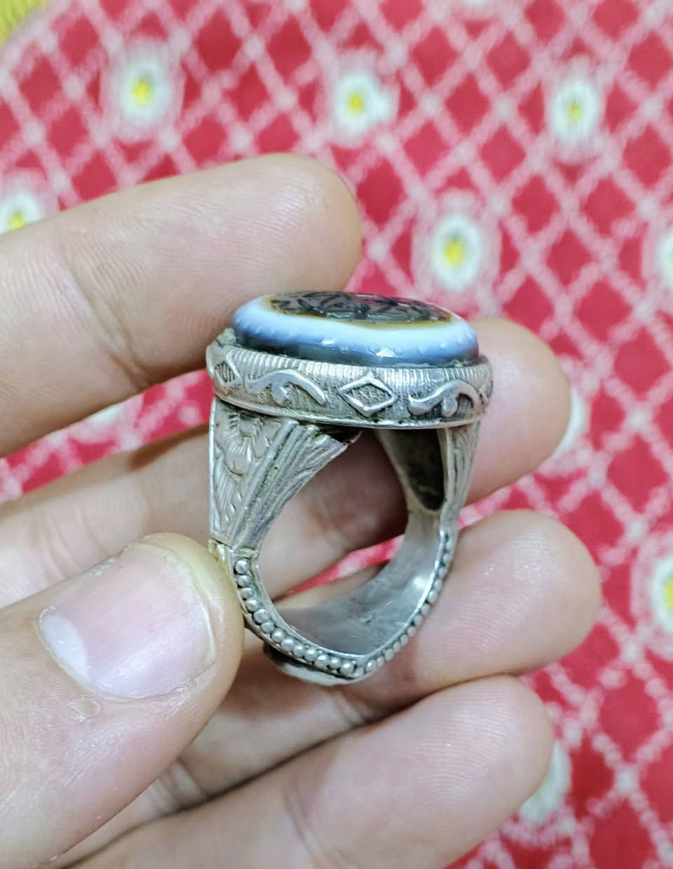 خاتم جزع بقري مخطوط صياغته ثقيله جدا سلجوقي


**إذا كنت صاحب هذا الإعلان وتريد حذفه لأي سبب، رجاءا أرسل رسالة إلى الدعم الفني**